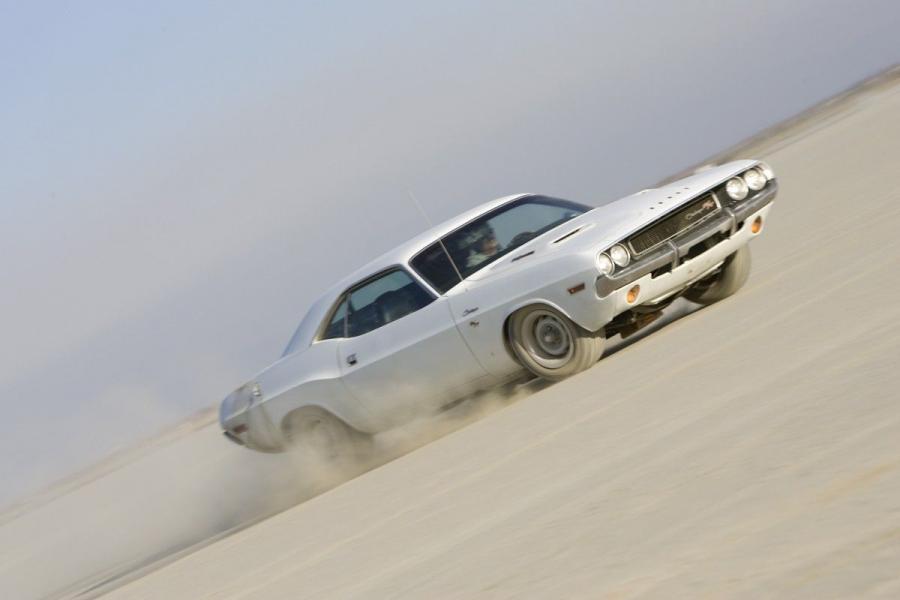  Dodge Challenger SRT8 2008 года  (фото 9 из 356)